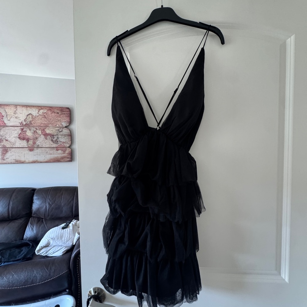 Selfie Leslie Black Ruffled Backless Dress